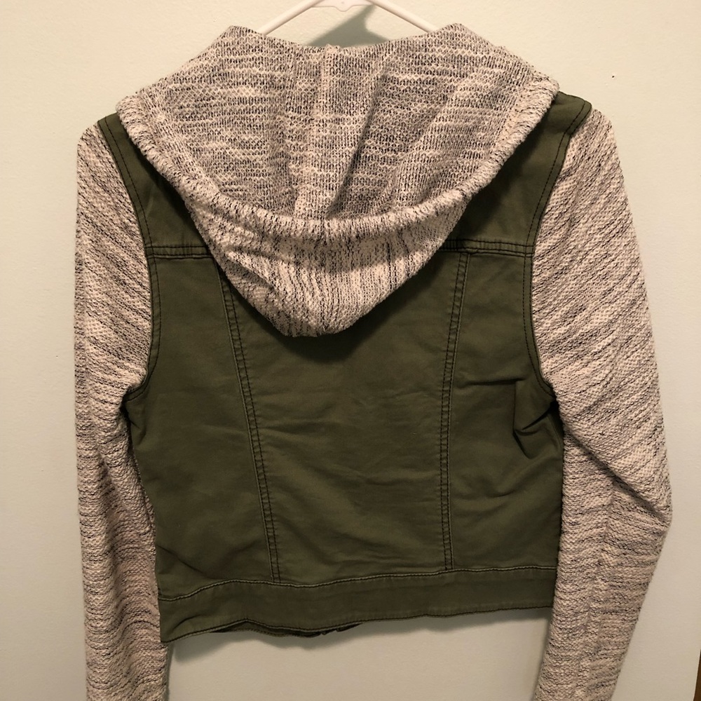 Green jacket - Picture 2 of 2